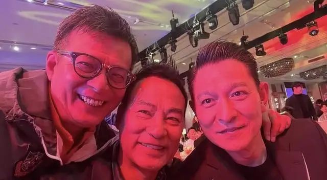 香港知名男星否认恋情,承诺为亡妻终身不娶,已正式退出娱乐圈 第5张 香港知名男星否认恋情,承诺为亡妻终身不娶,已正式退出娱乐圈 第5张