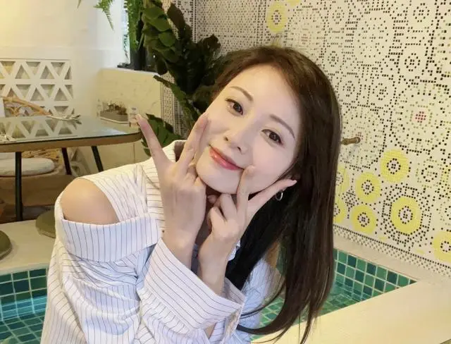 突发!知名港星刘松仁发文赞朱晨丽有潜质,内疚没有帮助她 第8张 突发!知名港星刘松仁发文赞朱晨丽有潜质,内疚没有帮助她 第8张