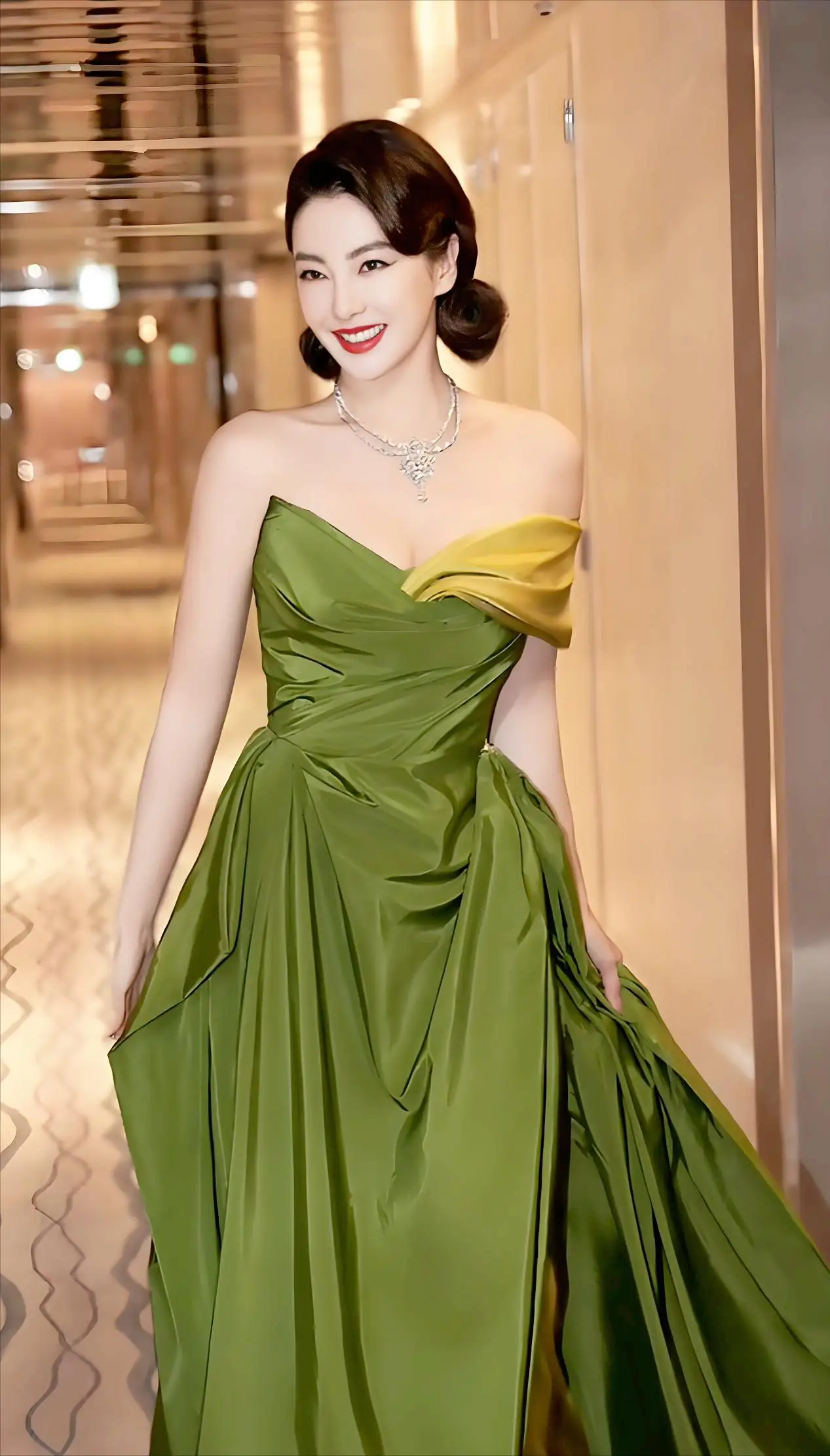 张雨绮被实名举报代孕、插足婚姻!她两婚两离,原生家庭伤她太深 第11张 张雨绮被实名举报代孕、插足婚姻!她两婚两离,原生家庭伤她太深 第11张