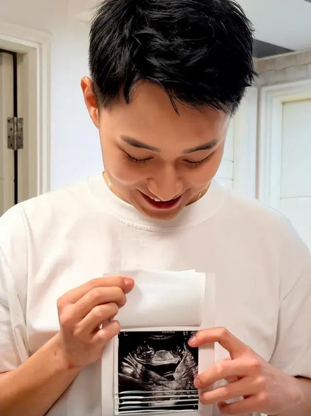 恭喜!TVB“功夫新星”宣布当爸,结婚不到三个月,老婆家世显赫 第3张 恭喜!TVB“功夫新星”宣布当爸,结婚不到三个月,老婆家世显赫 第3张