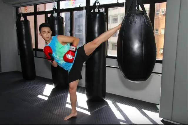 恭喜!TVB“功夫新星”宣布当爸,结婚不到三个月,老婆家世显赫 第8张 恭喜!TVB“功夫新星”宣布当爸,结婚不到三个月,老婆家世显赫 第8张